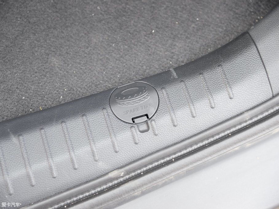 2017M50V 1.6L XV CVT