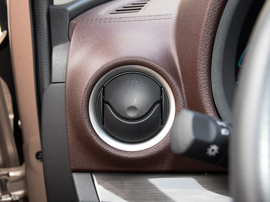 2017M50V 1.6L XV CVT