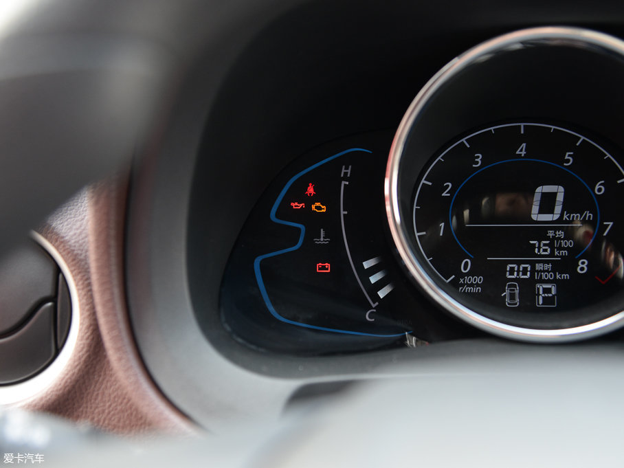 2017���M50V 1.6L XV CVT������