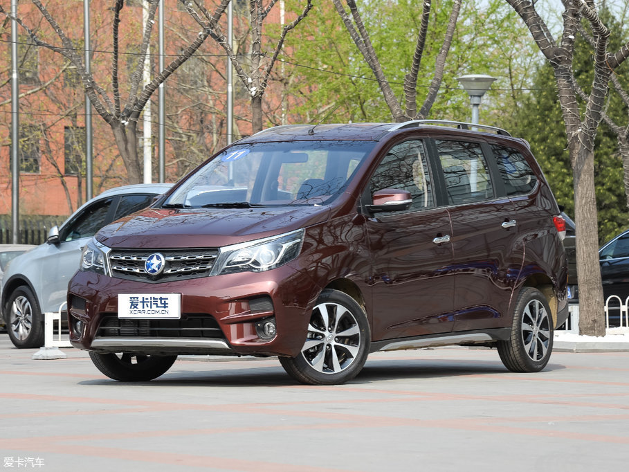 2017M50V 1.6L XV CVT