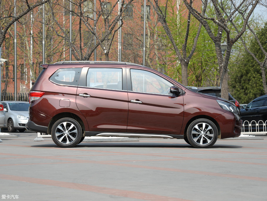 2017M50V 1.6L XV CVT