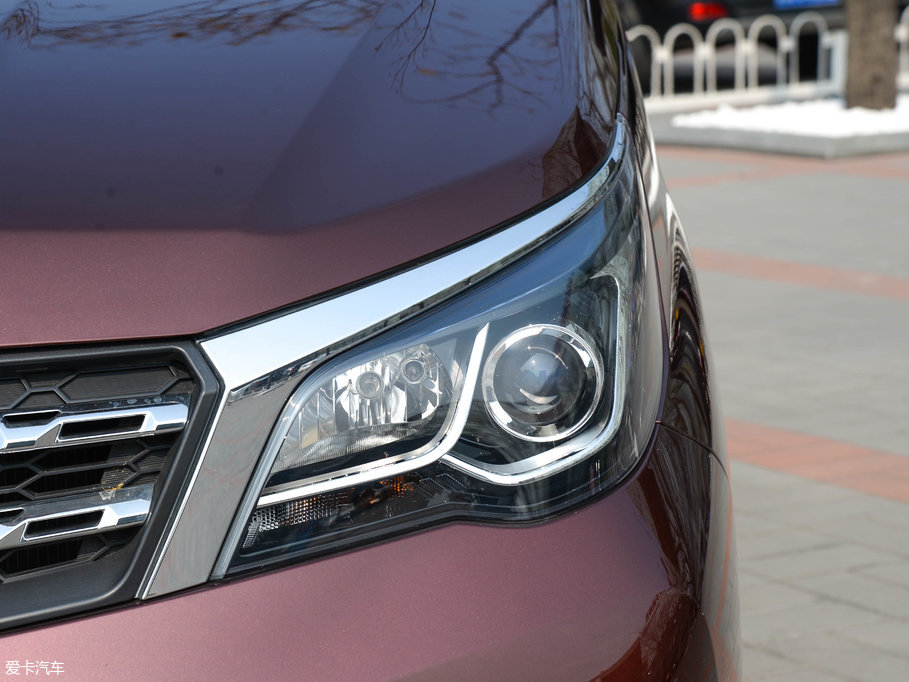 2017M50V 1.6L XV CVT