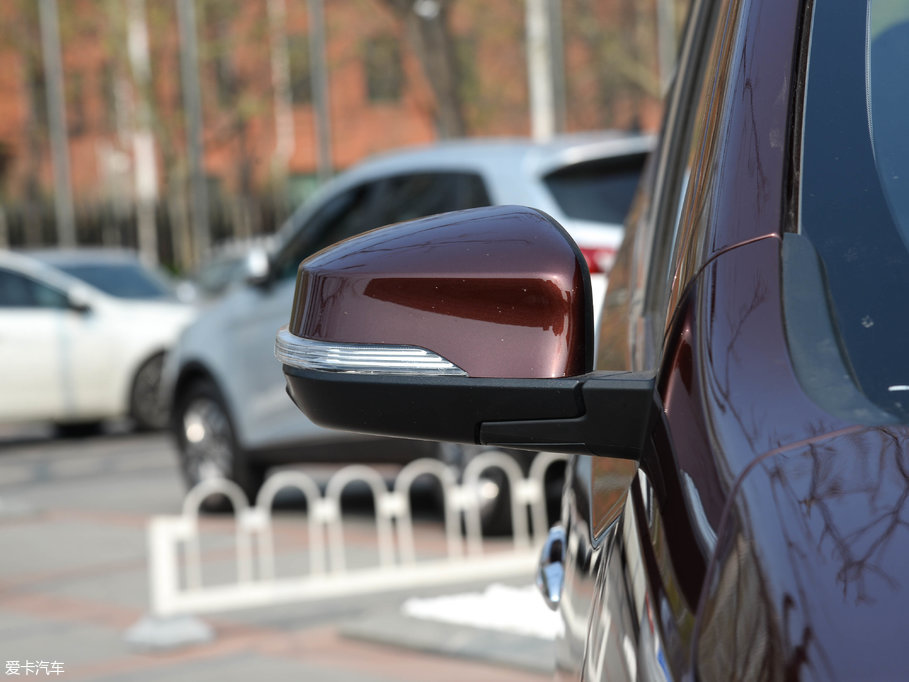 2017M50V 1.6L XV CVT