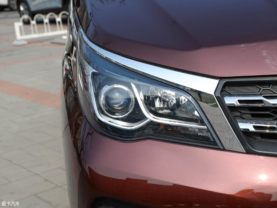 2017M50V 1.6L XV CVT