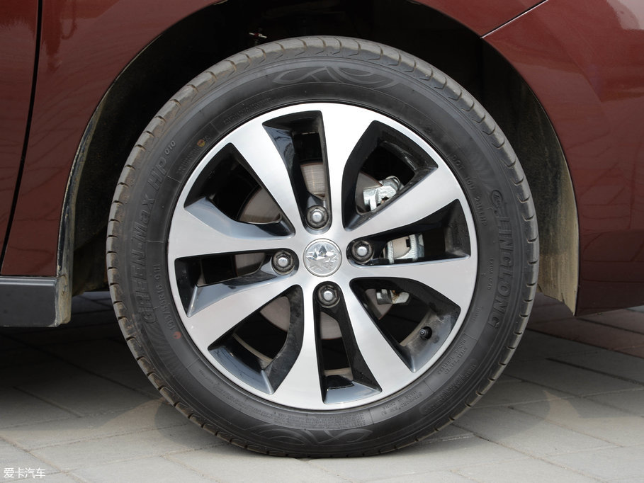 2017M50V 1.6L XV CVT