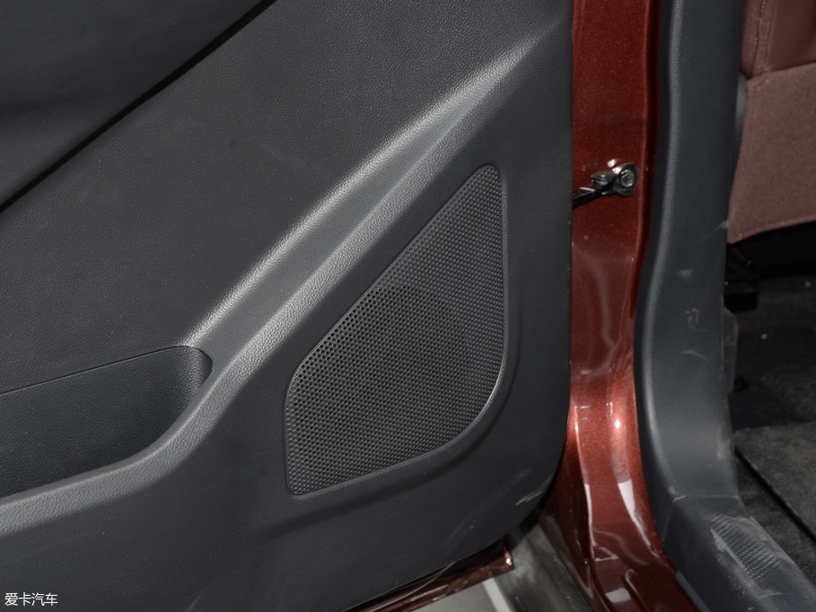 2017M50V 1.6L XV CVT