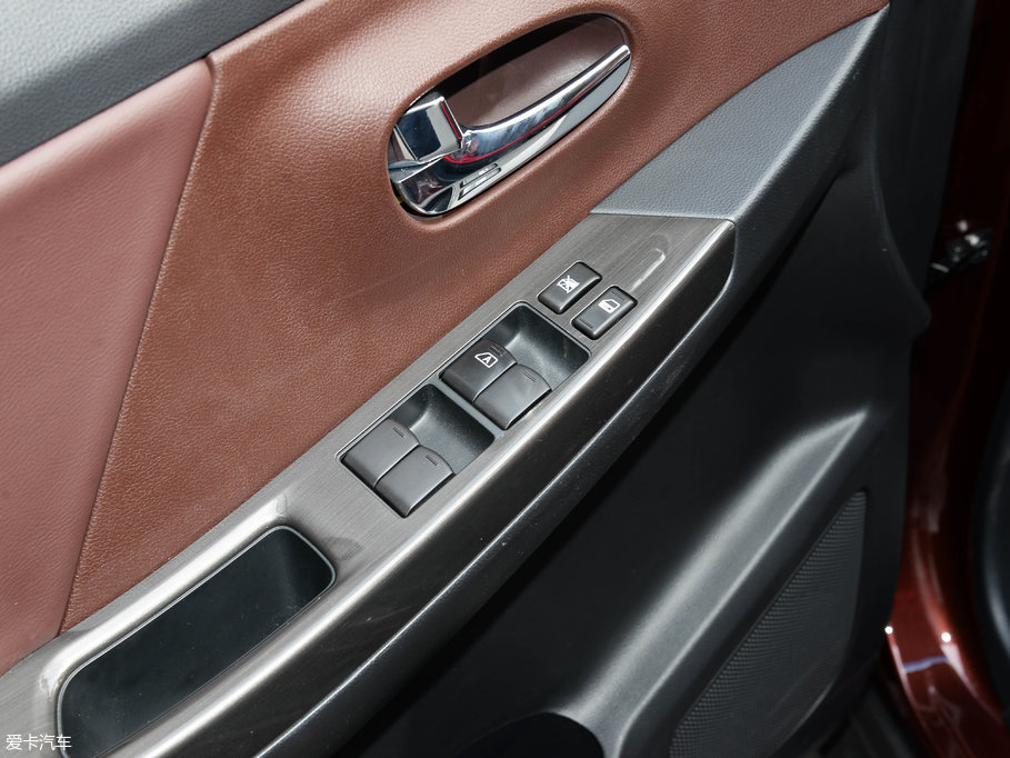 2017M50V 1.6L XV CVT