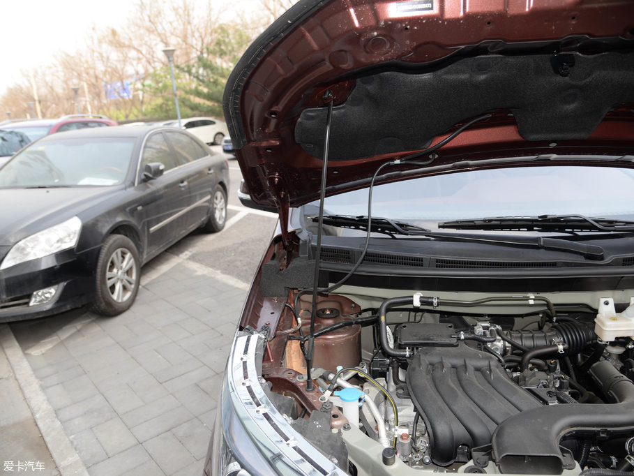 2017M50V 1.6L XV CVT