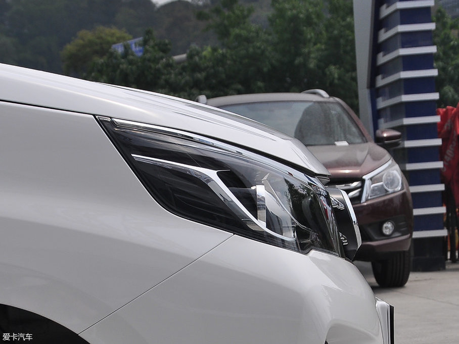 2017M50V 1.6L XV CVT