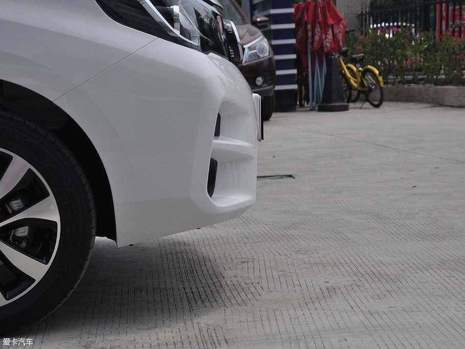 2017M50V 1.6L XV CVT