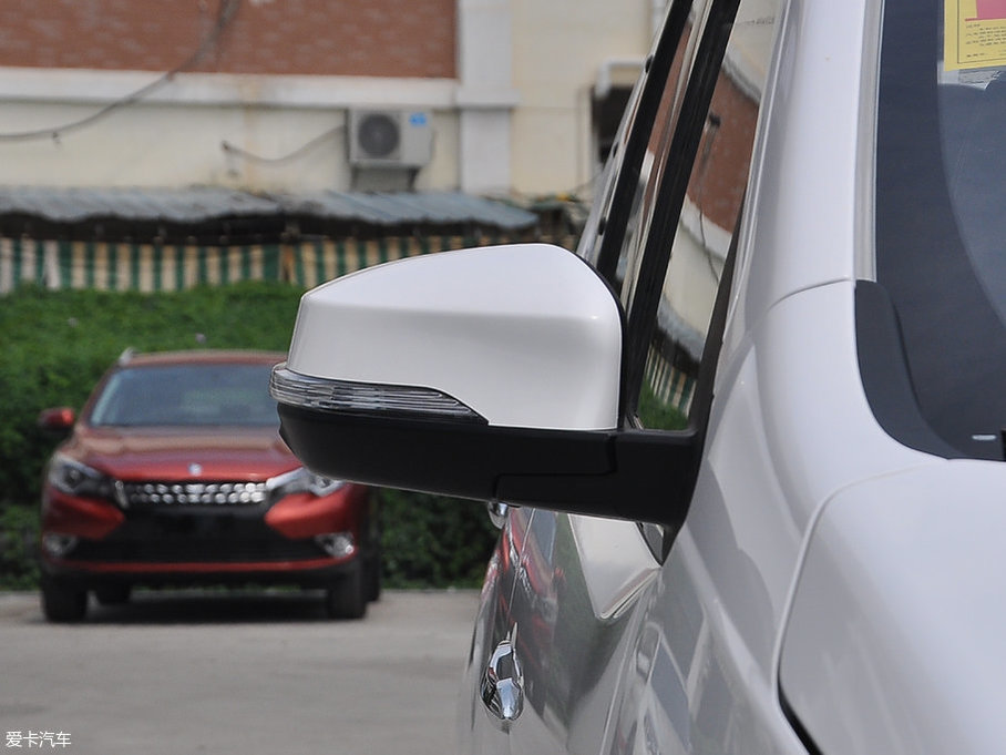 2017M50V 1.6L XV CVT