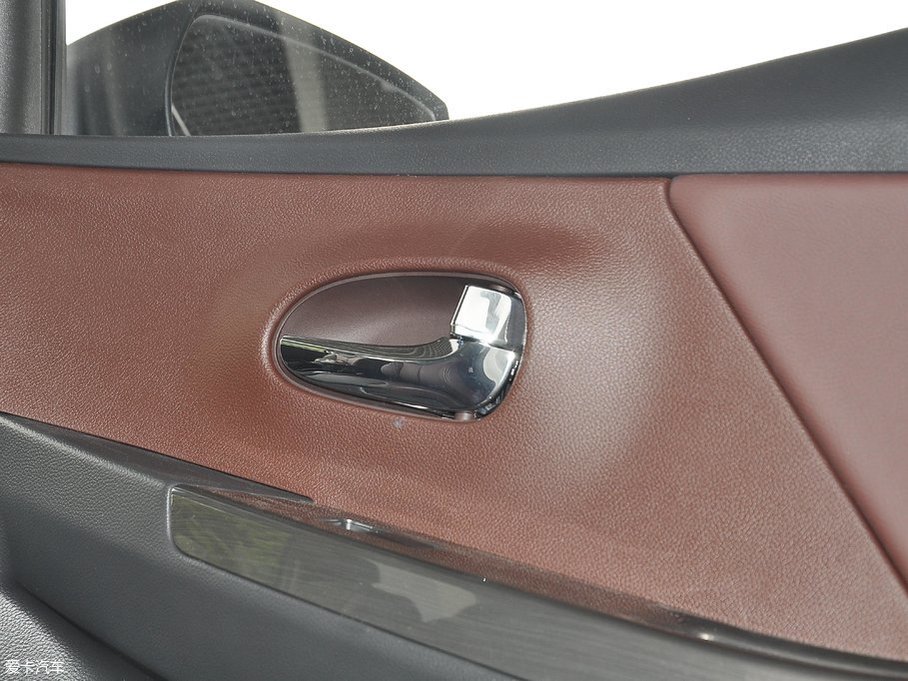 2017M50V 1.6L XV CVT