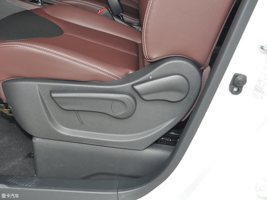 2017M50V 1.6L XV CVT