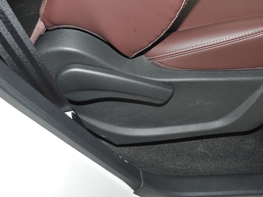 2017M50V 1.6L XV CVT