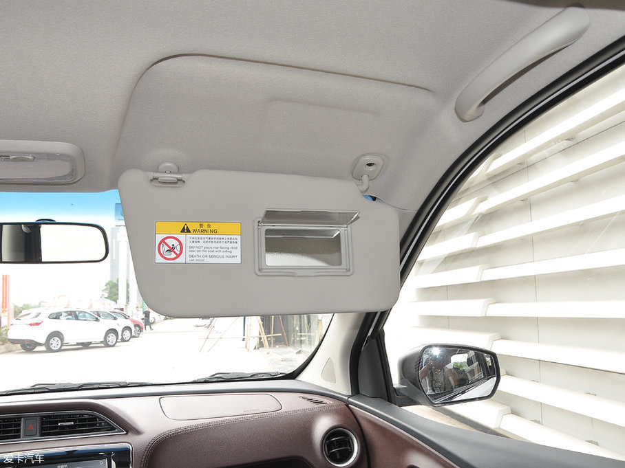 2017M50V 1.6L XV CVT