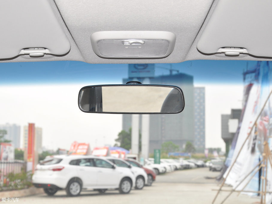 2017M50V 1.6L XV CVT