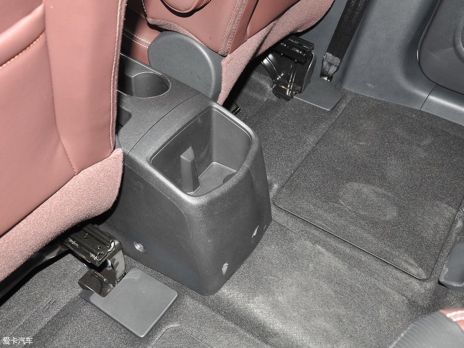 2017M50V 1.6L XV CVT