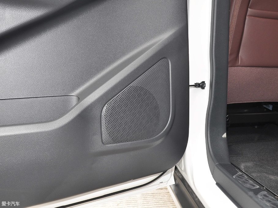 2017M50V 1.6L XV CVT