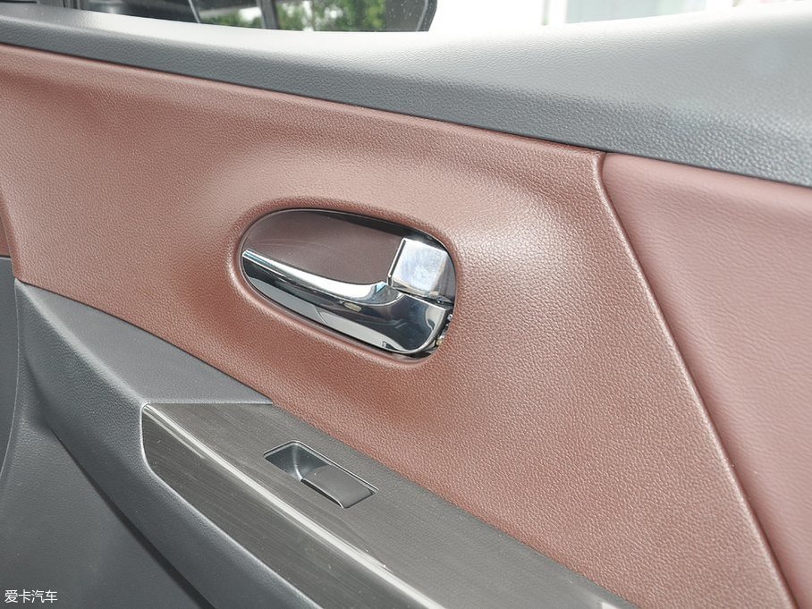 2017M50V 1.6L XV CVT