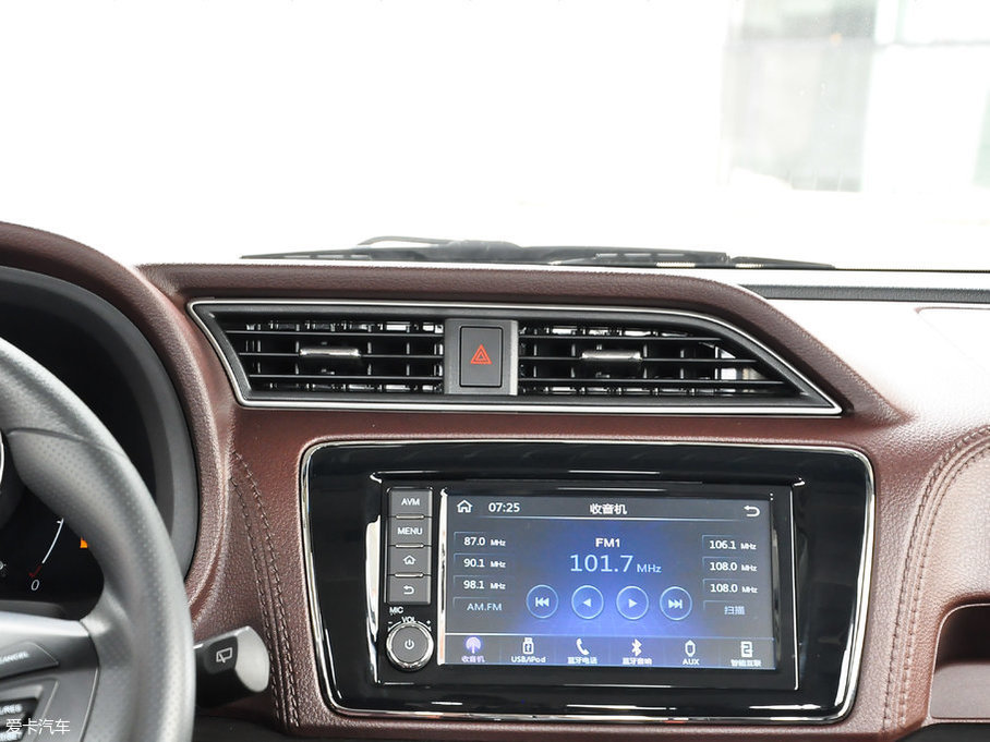 2017M50V 1.6L XV CVT