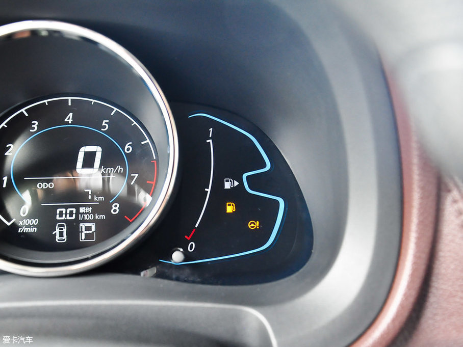 2017M50V 1.6L XV CVT