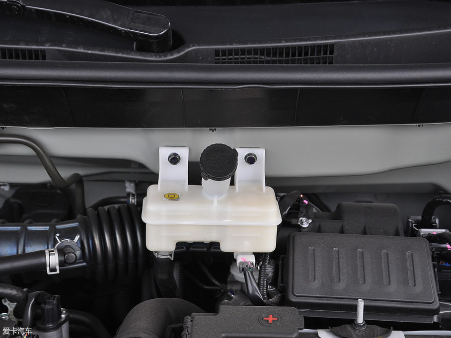 2017M50V 1.6L XV CVT