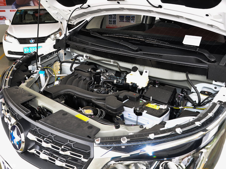 2017M50V 1.6L XV CVT