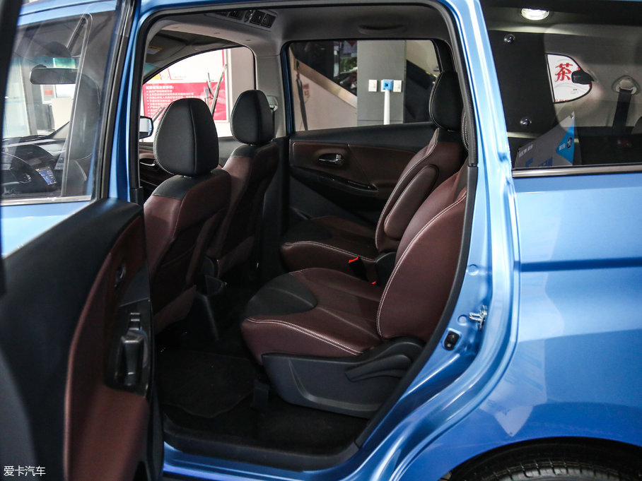 2017M50V 1.6L XL CVTA