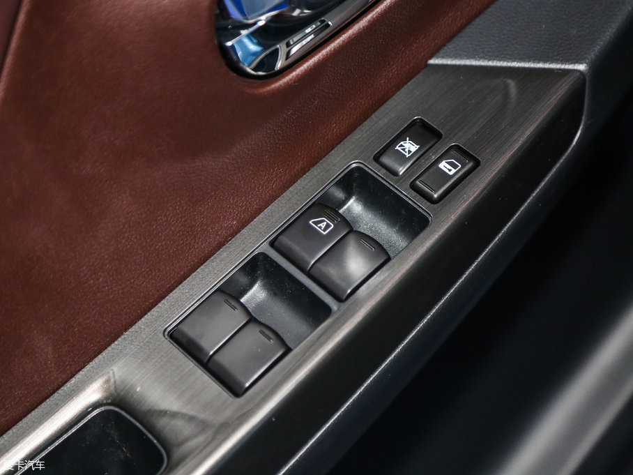 2017M50V 1.6L XL CVTA