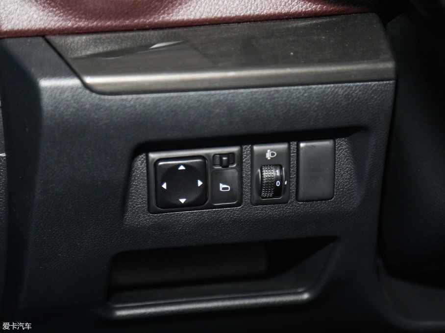 2017M50V 1.6L XL CVTA