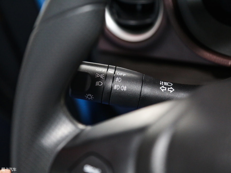 2017M50V 1.6L XL CVTA