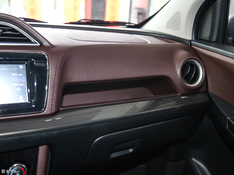 2017M50V 1.6L XL CVTA