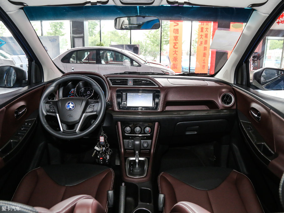 2017M50V 1.6L XL CVTA