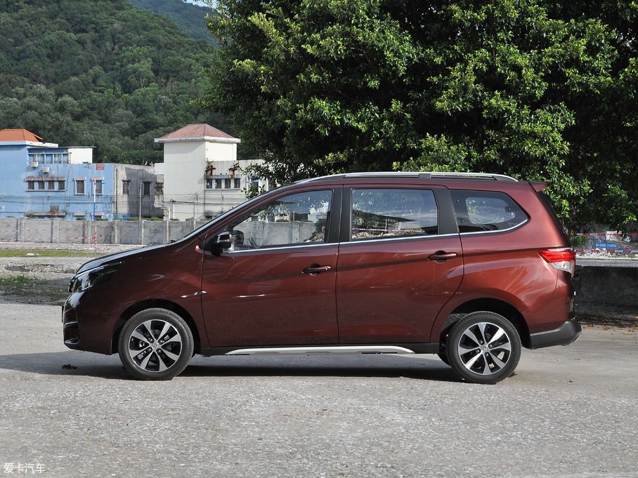 2017M50V 1.6L XL CVTA