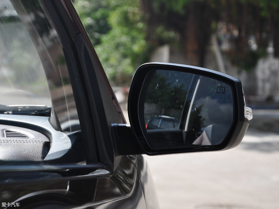 2017M50V 1.6L XL CVTA