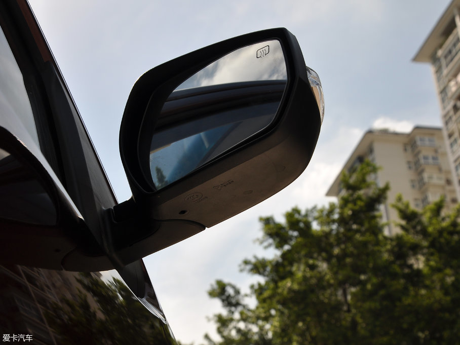 2017M50V 1.6L XL CVTA