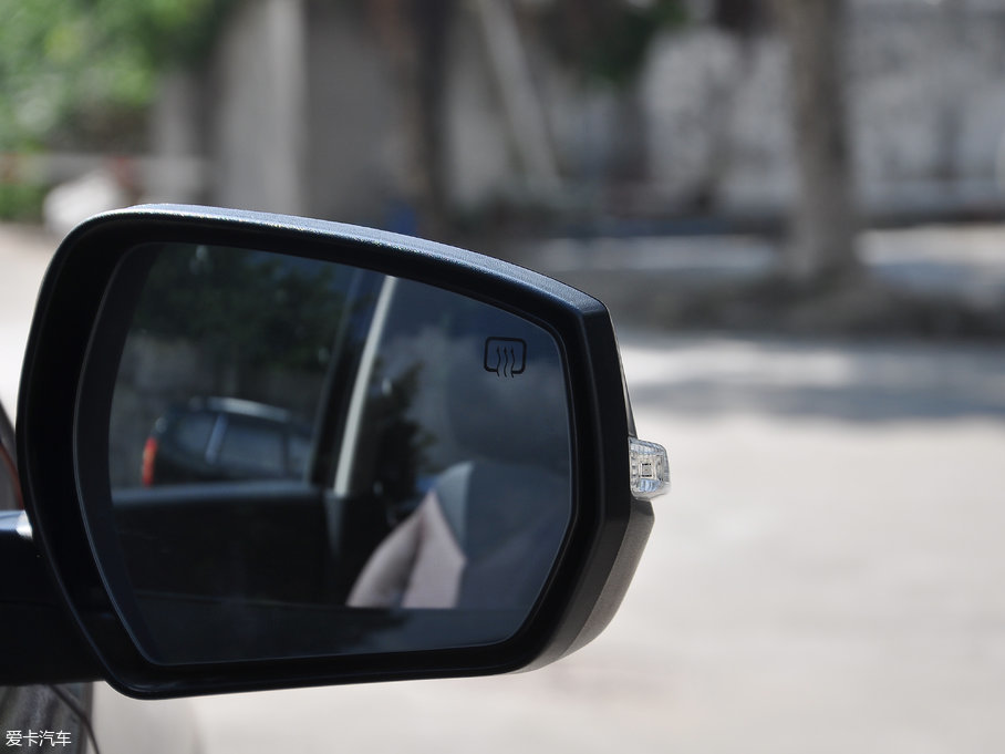 2017M50V 1.6L XL CVTA