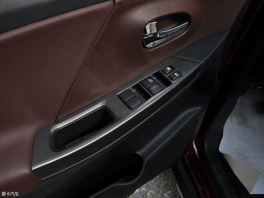 2017M50V 1.6L XL CVTA