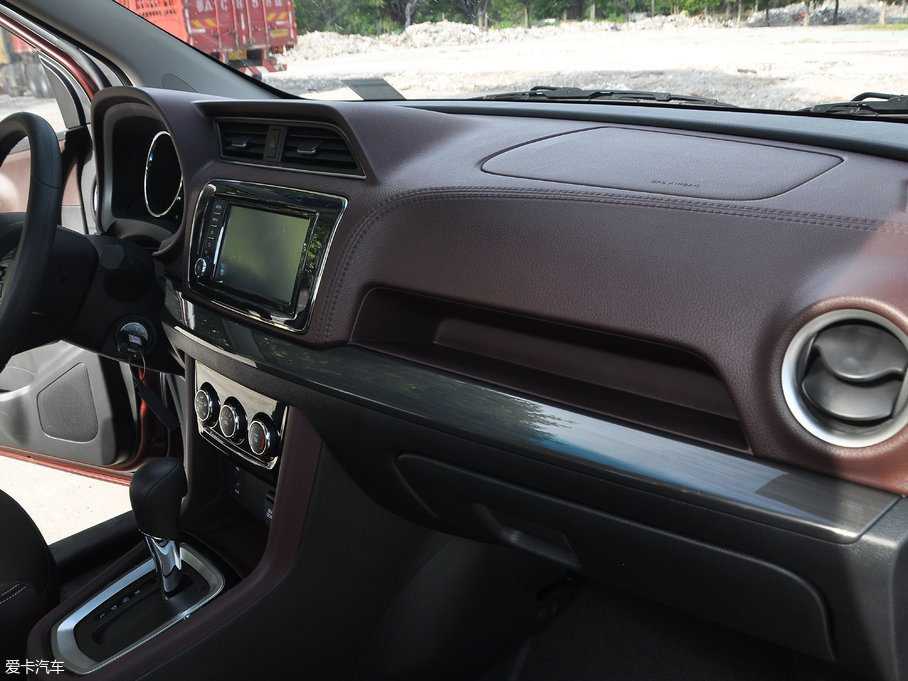 2017M50V 1.6L XL CVTA