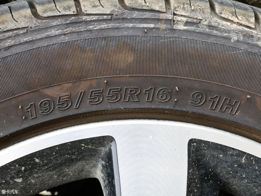 2017M50V 1.6L XV CVT