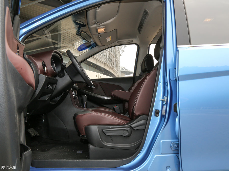 2017M50V 1.6L XV CVT