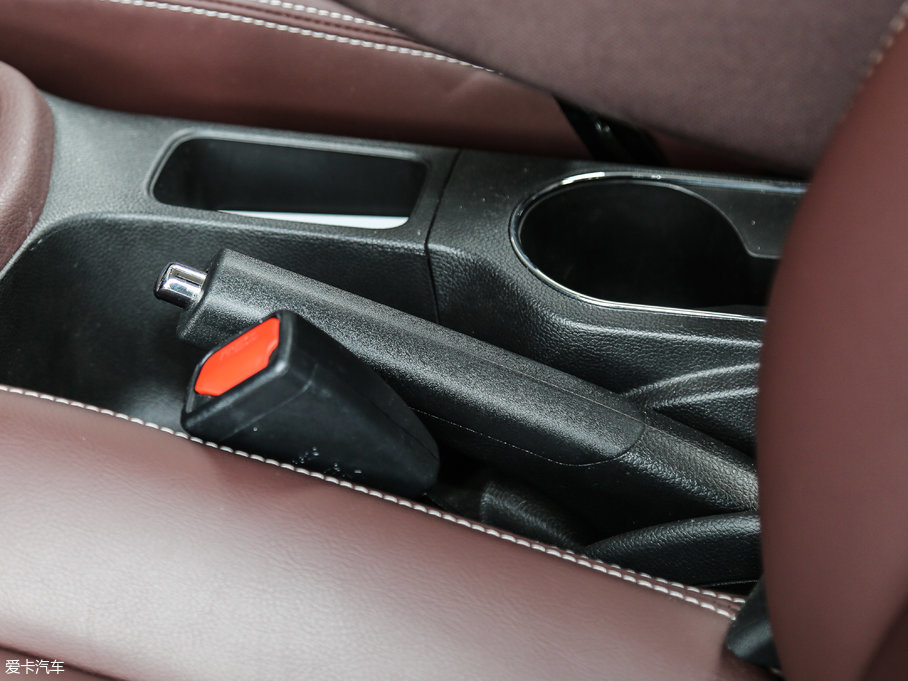 2017M50V 1.6L XV CVT