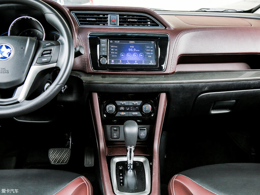 2017M50V 1.6L XV CVT