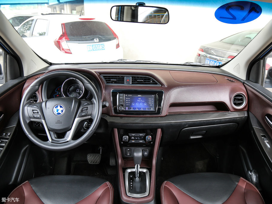 2017M50V 1.6L XV CVT