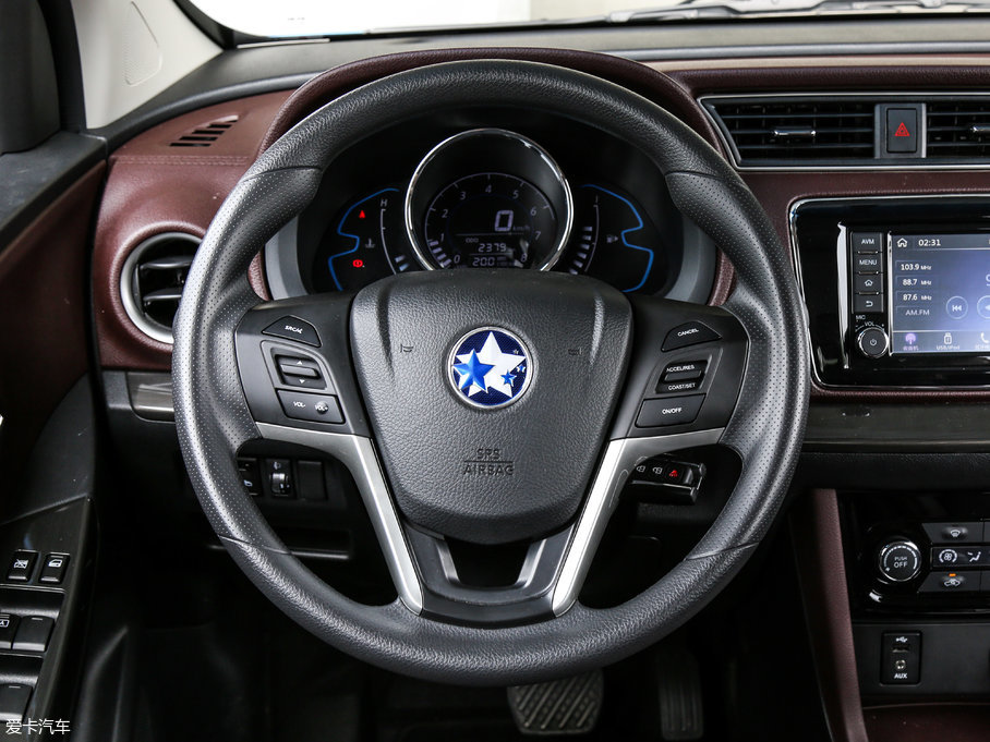 2017M50V 1.6L XV CVT