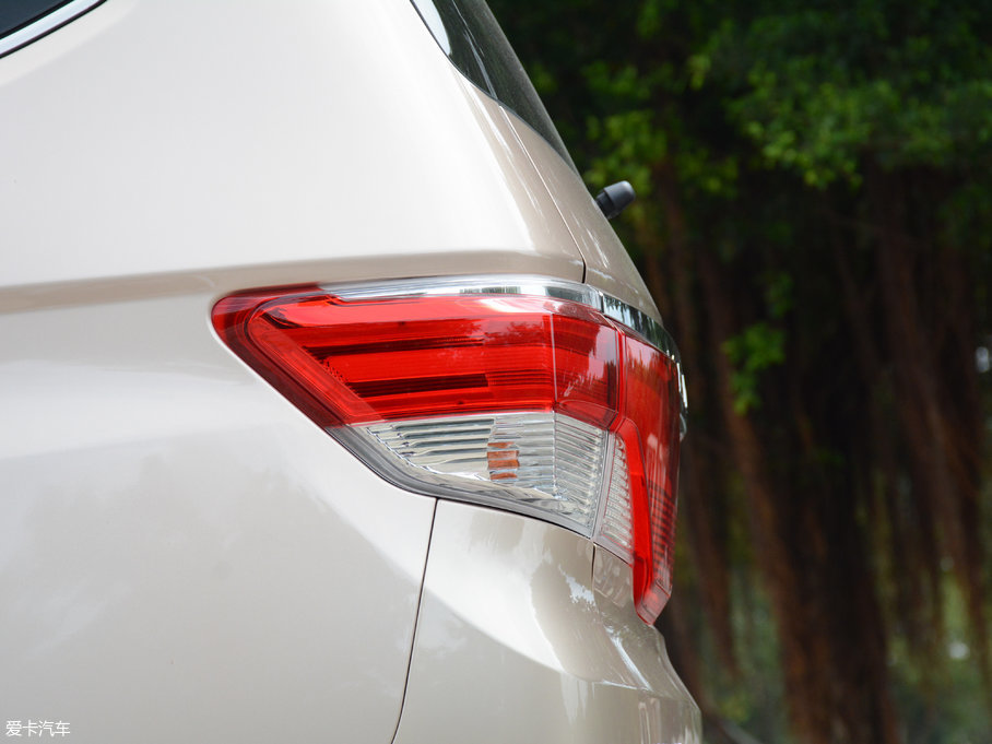 2017M50V 1.6L XL CVTA