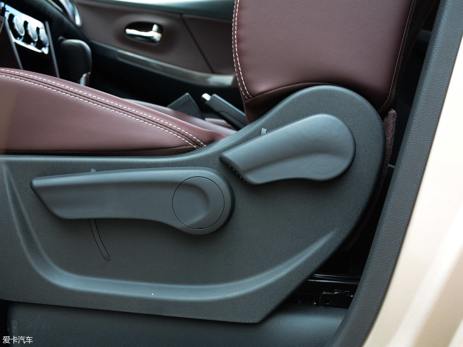 2017M50V 1.6L XL CVTA