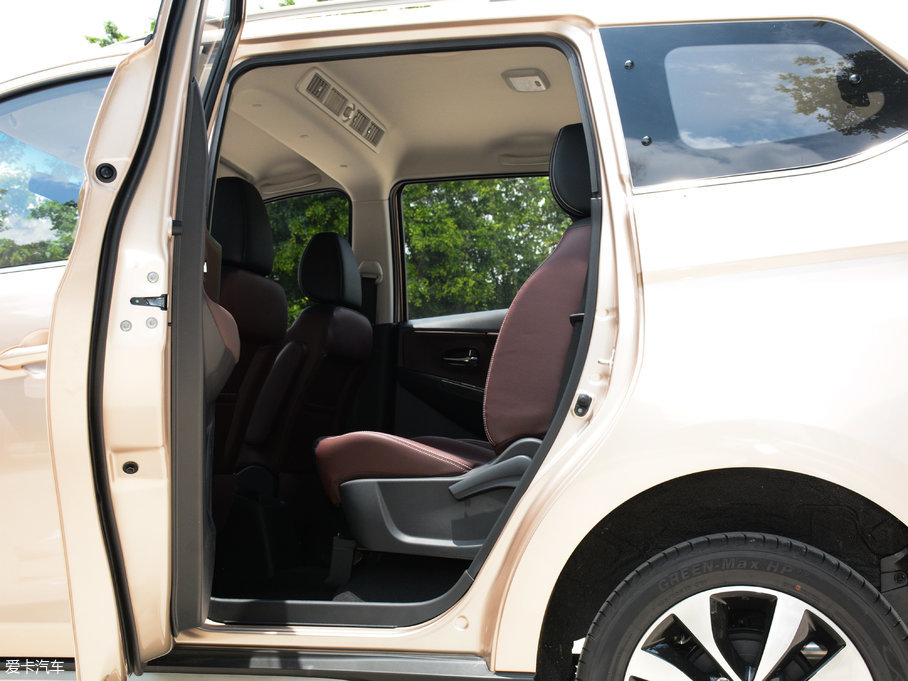 2017M50V 1.6L XL CVTA