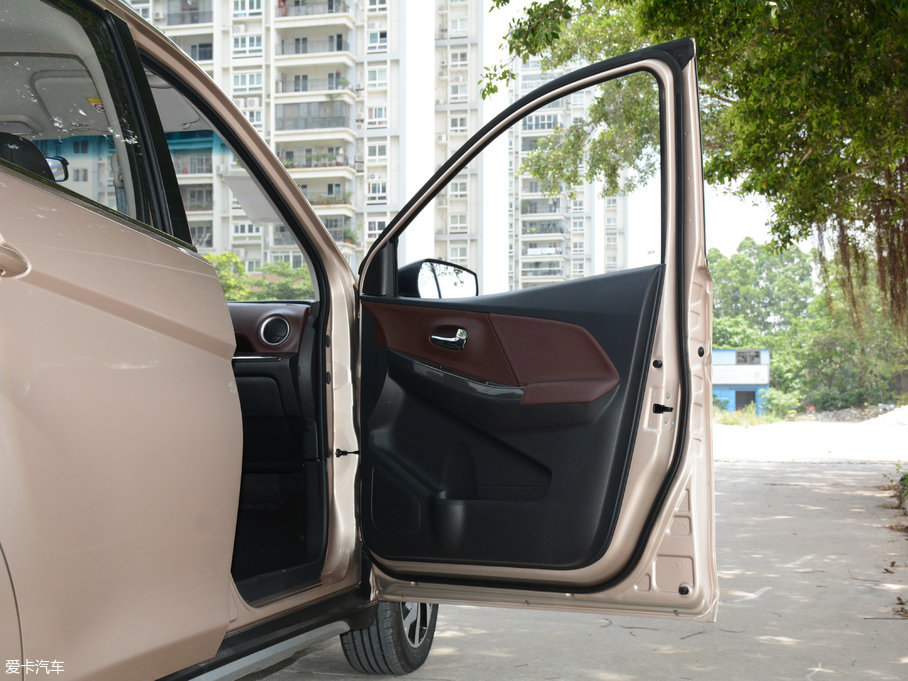 2017M50V 1.6L XL CVTA