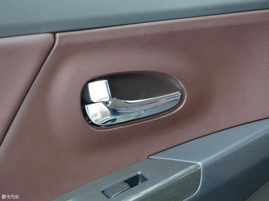 2017M50V 1.6L XL CVTA